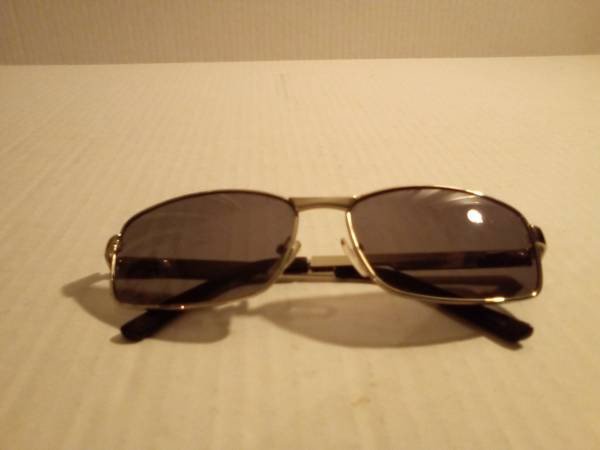 geoffrey-beene-sunglasses-big-0