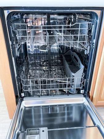 maytag-dishwasher-big-2