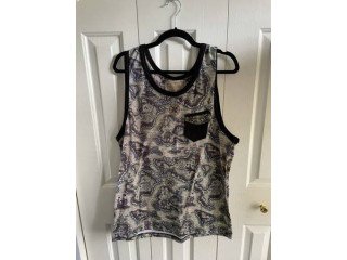Entree LS tank tops size large