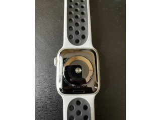 Like new 40mm silver cellular Apple Watch Series 5 Nike