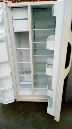 white-fridge-icewater-big-1