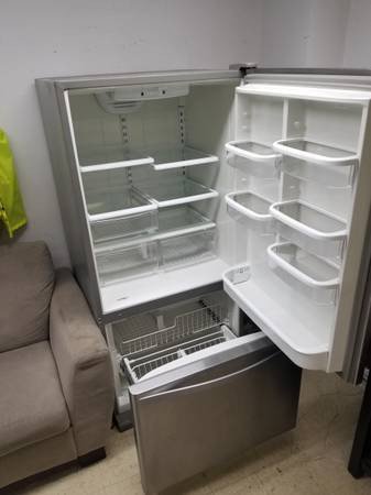 whirpool-fridge-with-bottom-freezer-big-2
