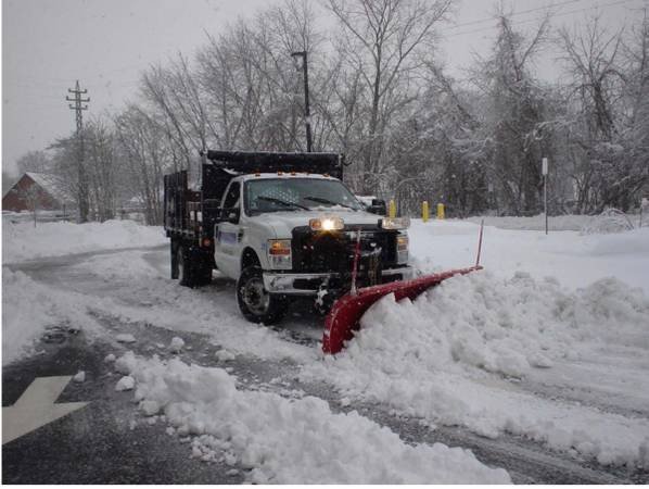 snow-plowing-snow-removal-snow-ice-control-salt-application-leaf-clean-ups-big-1