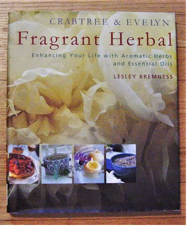 large-crabtree-evelyn-fragrant-herbal-book-by-lesley-bremness-10-big-0