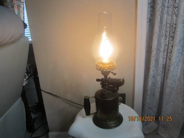 blow-torch-industrial-style-lamp-big-1