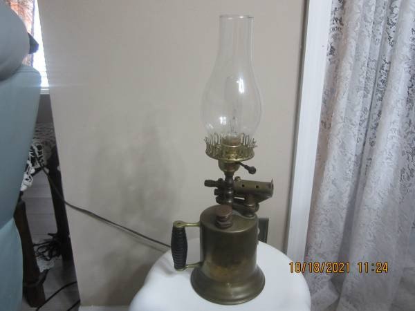 blow-torch-industrial-style-lamp-big-0
