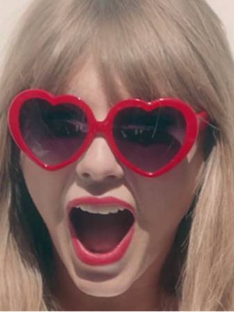 taylor-swift-official-red-heart-sunglasses-new-sealed-sold-out-big-1