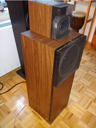 rare-prototype-sequerra-met-22-pyramid-speakers-big-1