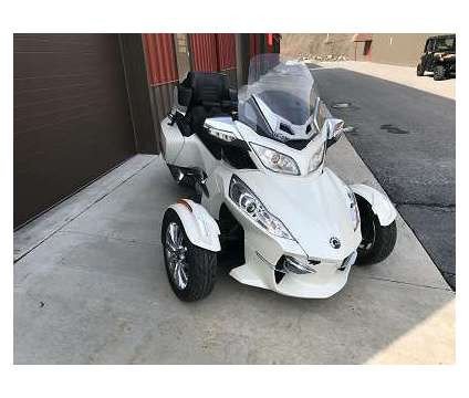 2015-can-am-spyder-rt-limited-with-trailer-big-0